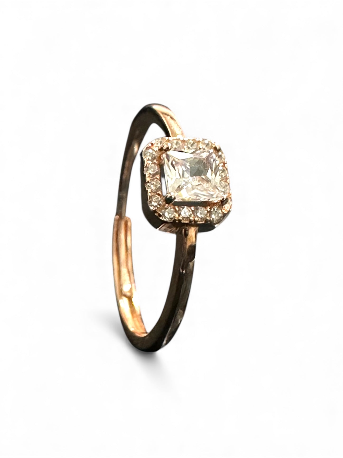 Anello Regolabile in Argento 925 con Zircone Quadrato e Contorno di Zirconi