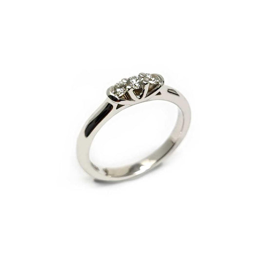 Anello Trilogy con Diamanti CT 0.24