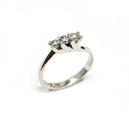 Anello Trilogy con Diamanti CT 0.45