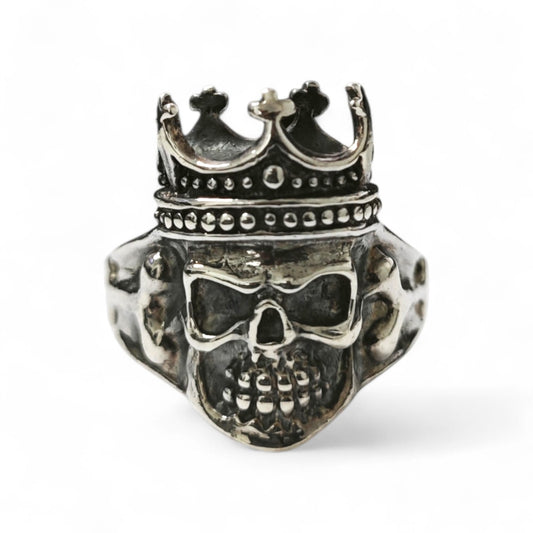 Anello Teschio con Corona in Argento 925 mis 24