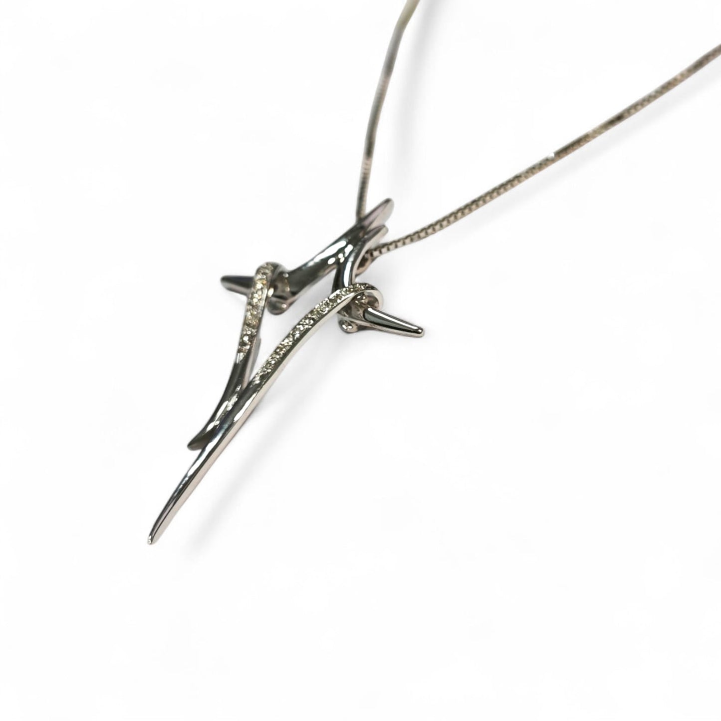 Pendente Croce Stilizzata con Diamanti CT 0.12