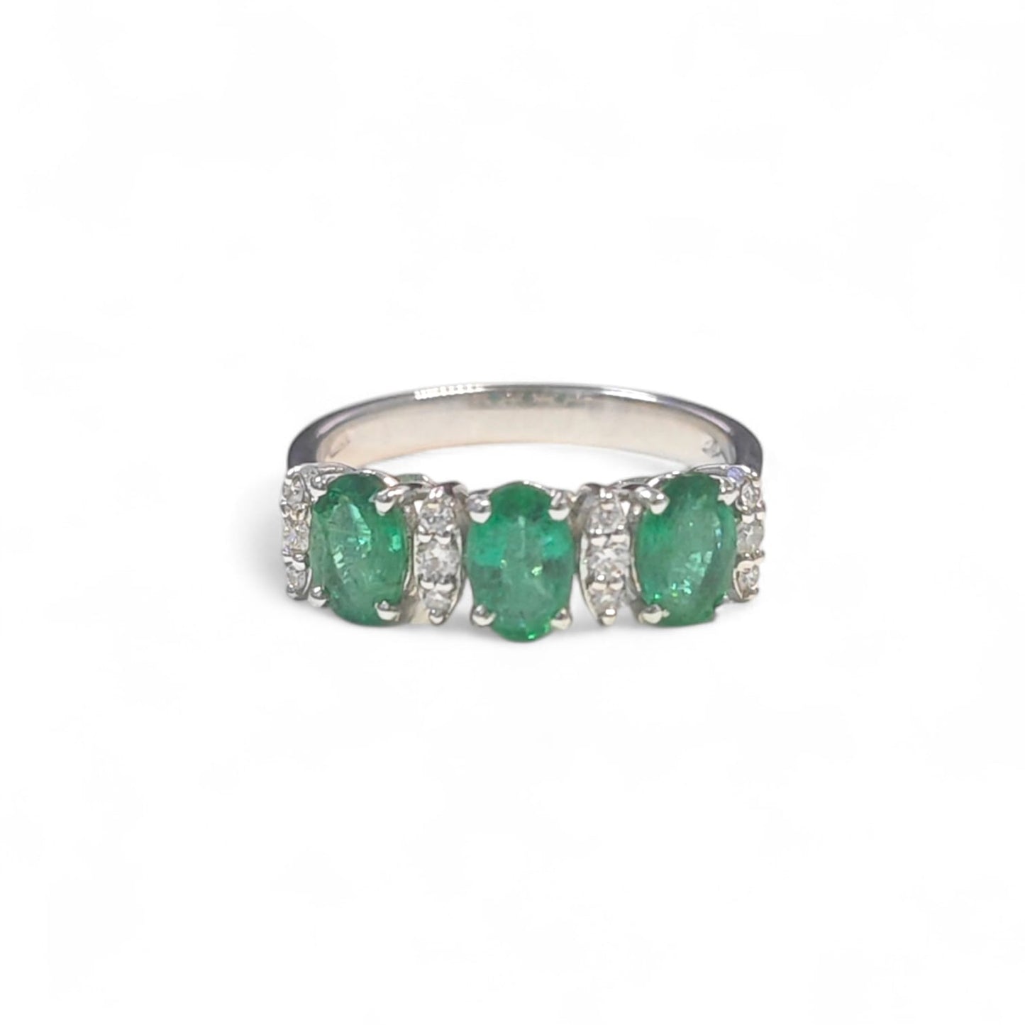 Anello Trilogy con Smeraldi CT 1.40 e Diamanti CT 0.20