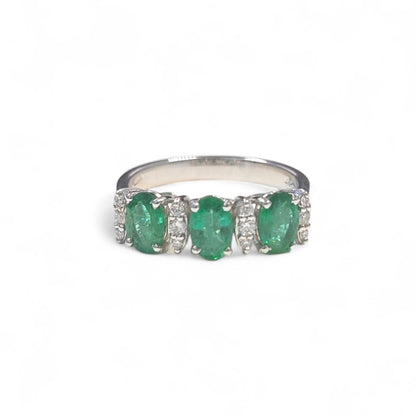 Anello Trilogy con Smeraldi CT 1.40 e Diamanti CT 0.20