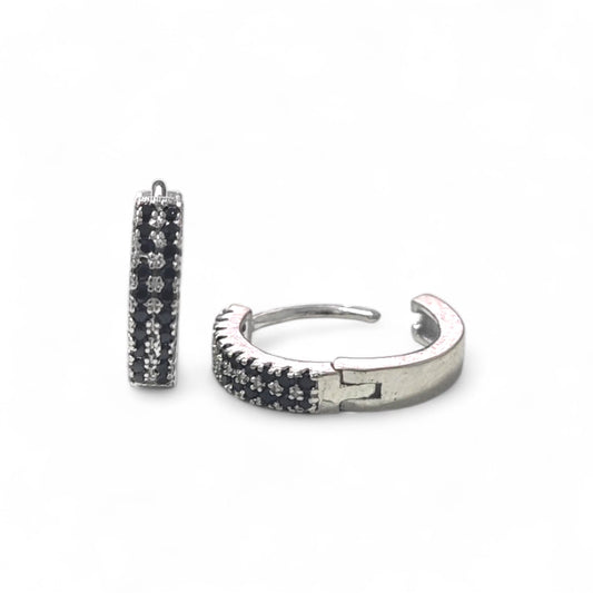 Orecchini Cerchio in Argento 925 Rodio con Zirconi Neri