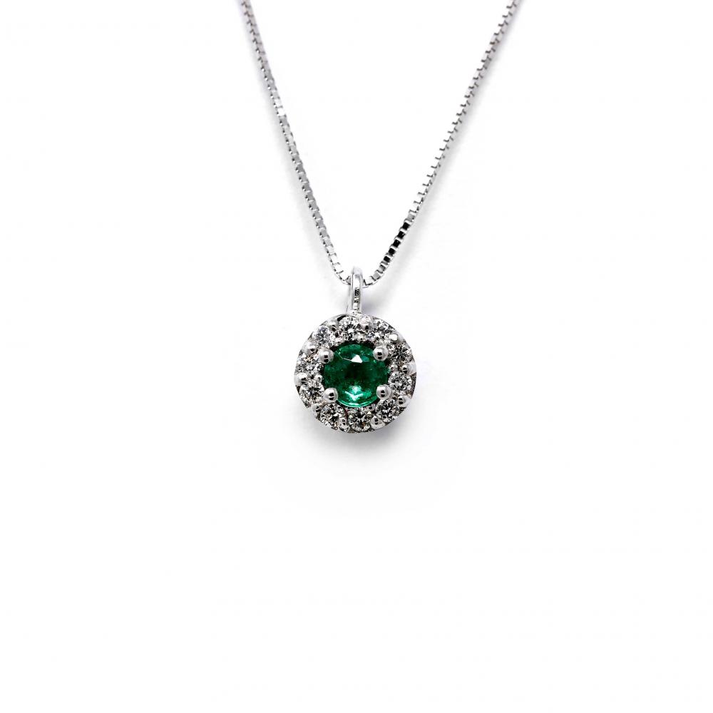 Pendente Rotondo con Smeraldo Centrale CT 0.20 e Diamanti CT 0.05
